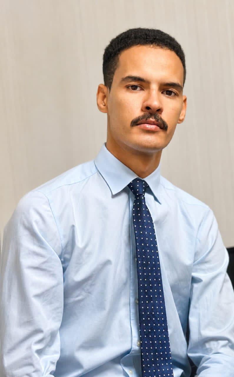 ليس هناك عنصرية… بل ساسة يقتاتون على الجراح     🖋️محمد لغظف أبتي